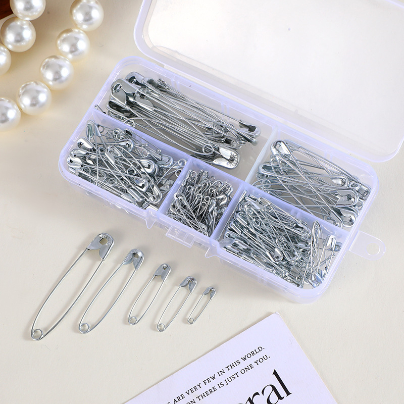 Silver Safety Pins Kit With St - Craft Embellishment Storage のレビューと価格