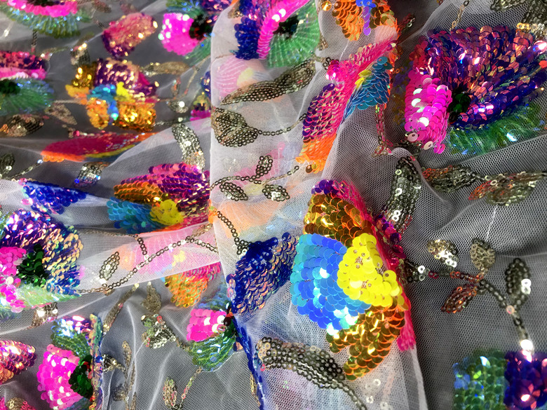 Colorful Crystal Sequins Flowe - Crystal Mesh Fabric のレビューと価格