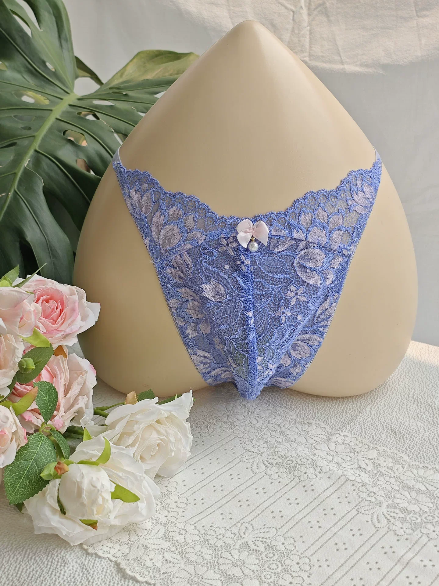 Black Lace Man's T-brief Embro - Embroidery Embellishments のレビューと価格