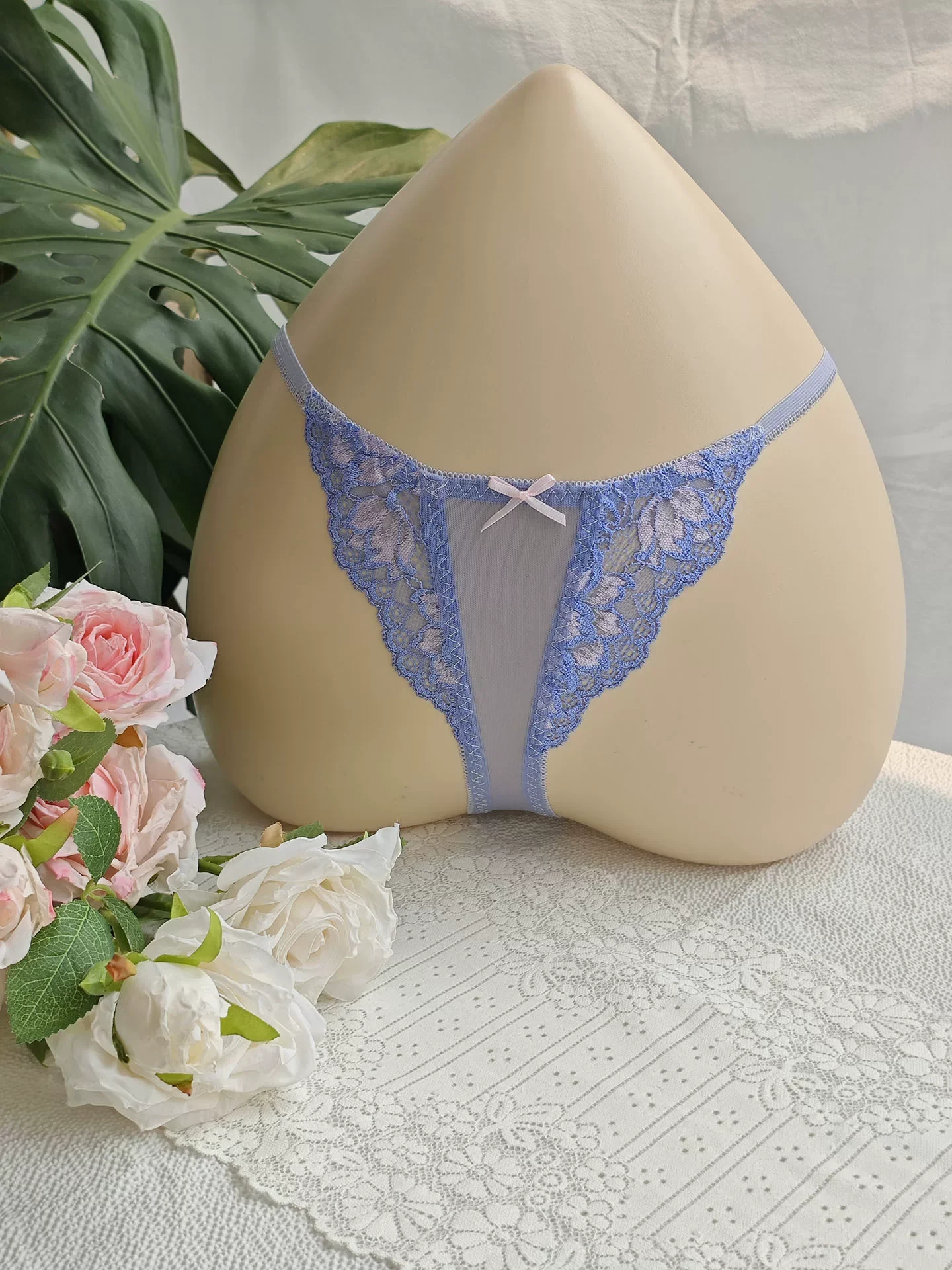 Black Lace Man's T-brief Embro - Embroidery Embellishments のレビューと価格