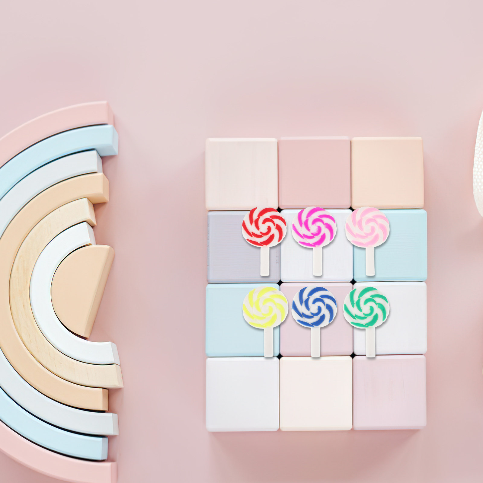 36Pcs Vibrant Rainbow Lollipop - Craft Embellishments のレビューと価格